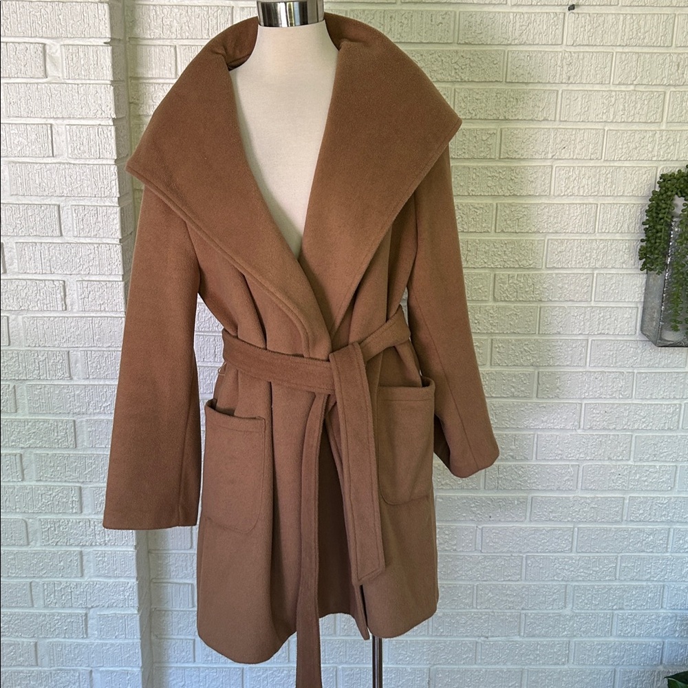 TUCKERNUCK- camel wrap coat - Picture 2 of 11